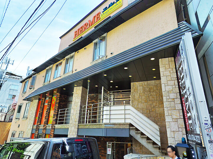 渋谷巨乳風俗戦隊 ぱいおつレンジャー HERME